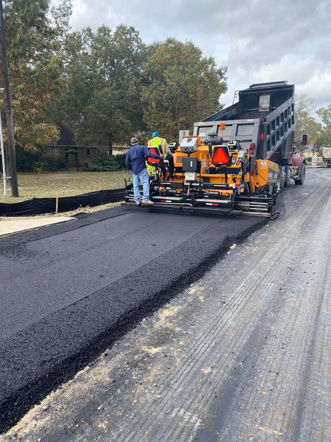 How Are Asphalt Paving and Sealcoating Different? paving houston