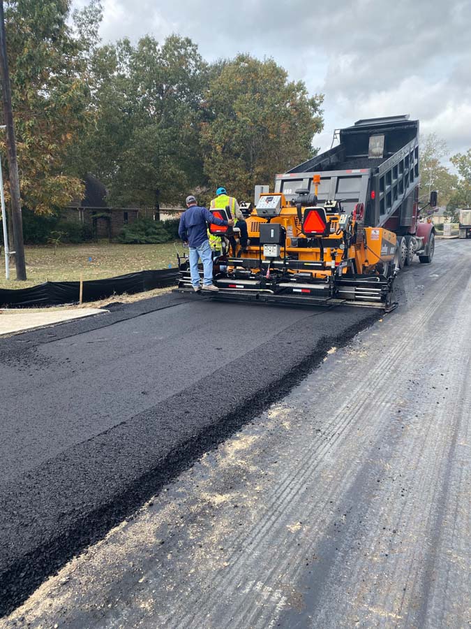 Asphalt Paving: Temperature & Timing  